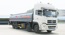 东风天龙前四后八化工液体运输车